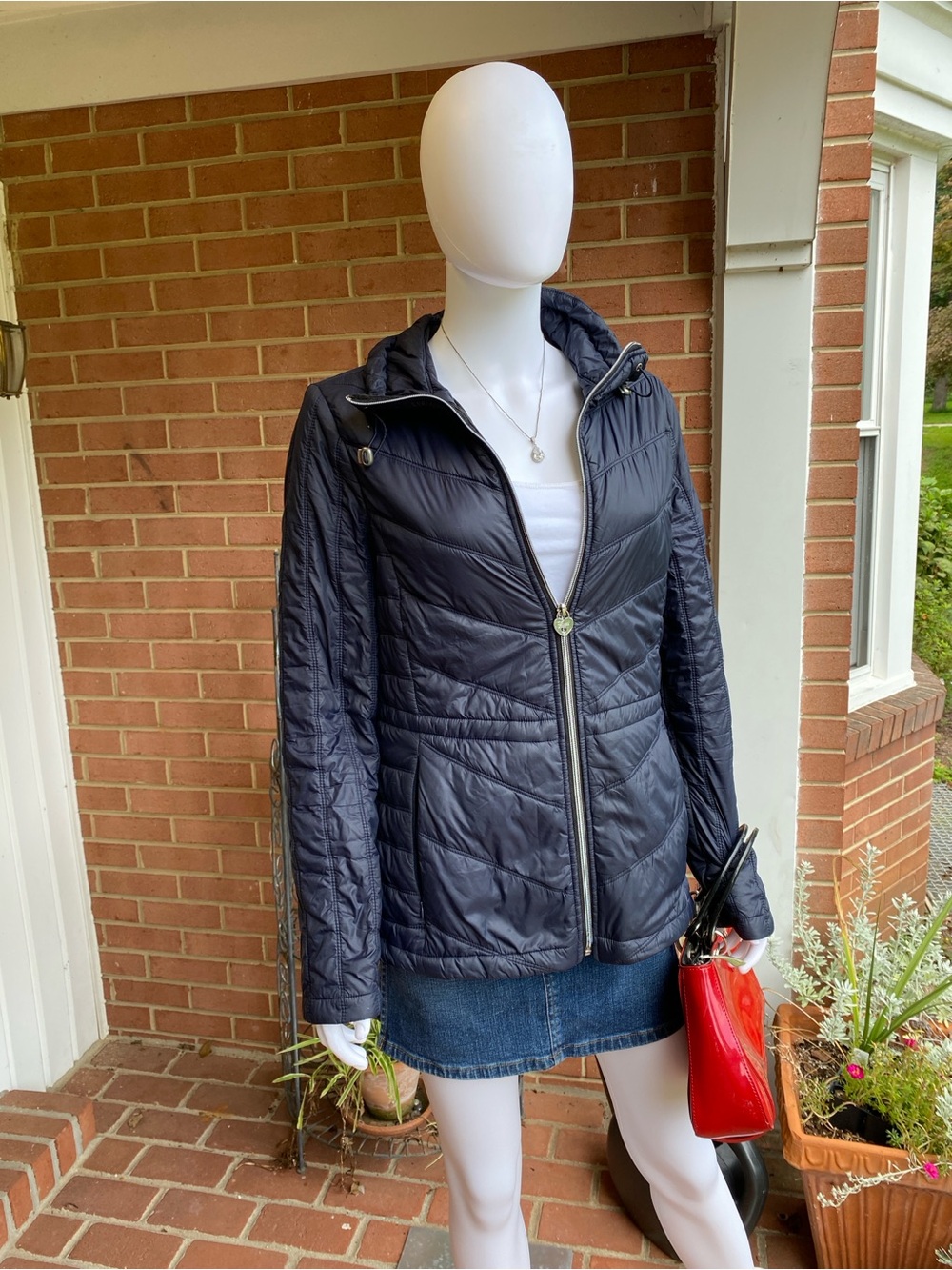 Vintage Y2K Guess Navy Blue Quilted Puffer Jacket - Heart Zipper